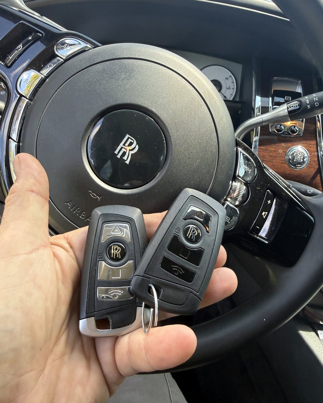 Rolls-Royce key made by A&S Locksmith in Naples, FL Rolls-Royce key made by A&S Locksmith in Naples, FL